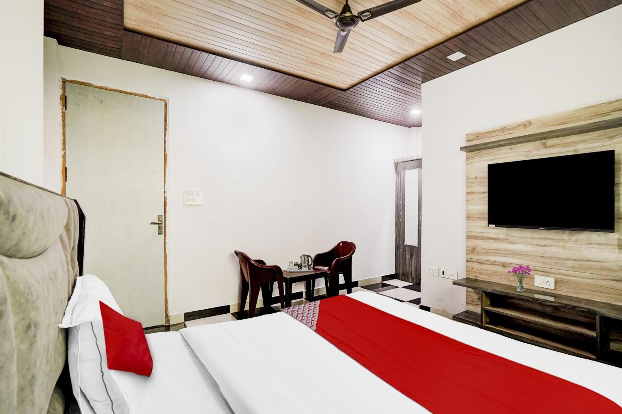 Collection O Love Garden Hotel Ghaziabad Exterior photo