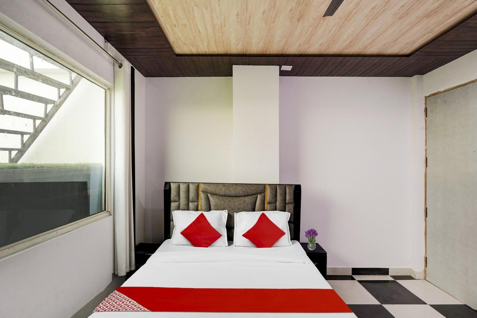 Collection O Love Garden Hotel Ghaziabad Exterior photo